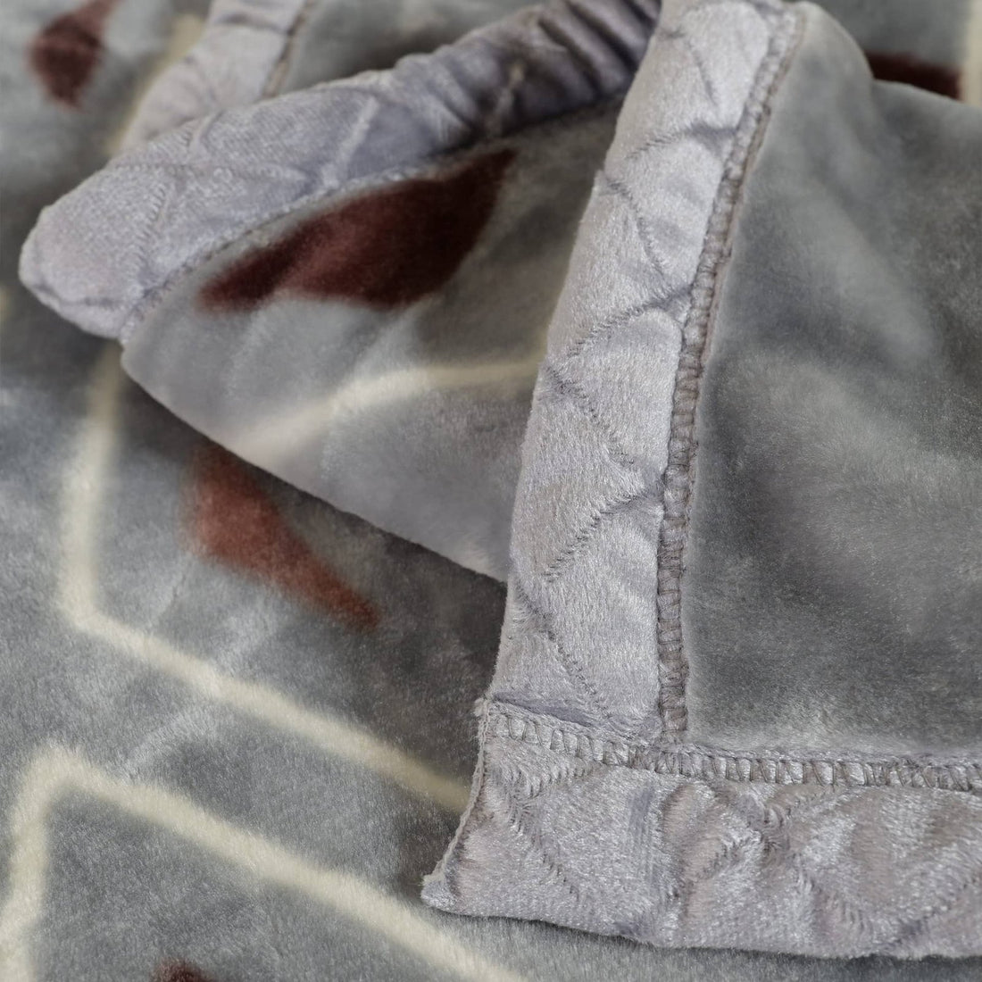 Super Soft 4kg 220 x 240 Mink Blanket - Geometric Sands