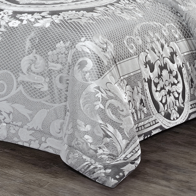 10 Pcs Luxury Bedding Gift Set – Grey Medallion