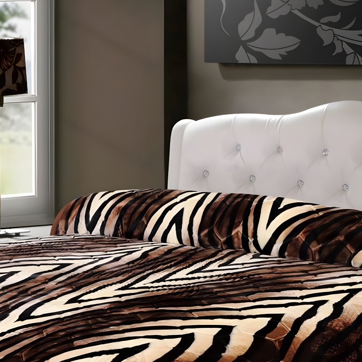 Super Soft 4kg 220 x 240 Mink Blanket - Brown Zebra Stripes