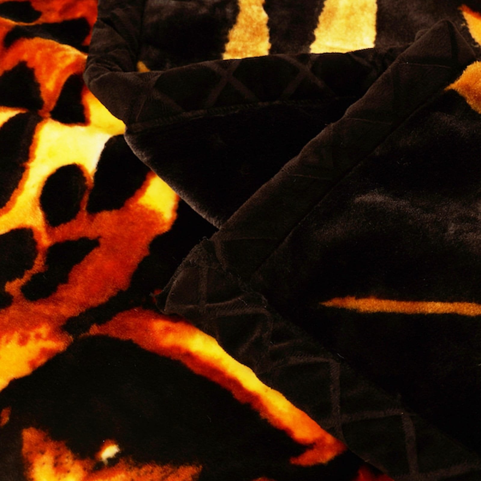 Super Soft 4kg 220 x 240 Mink Blanket - Golden Panther Luxe Blanket