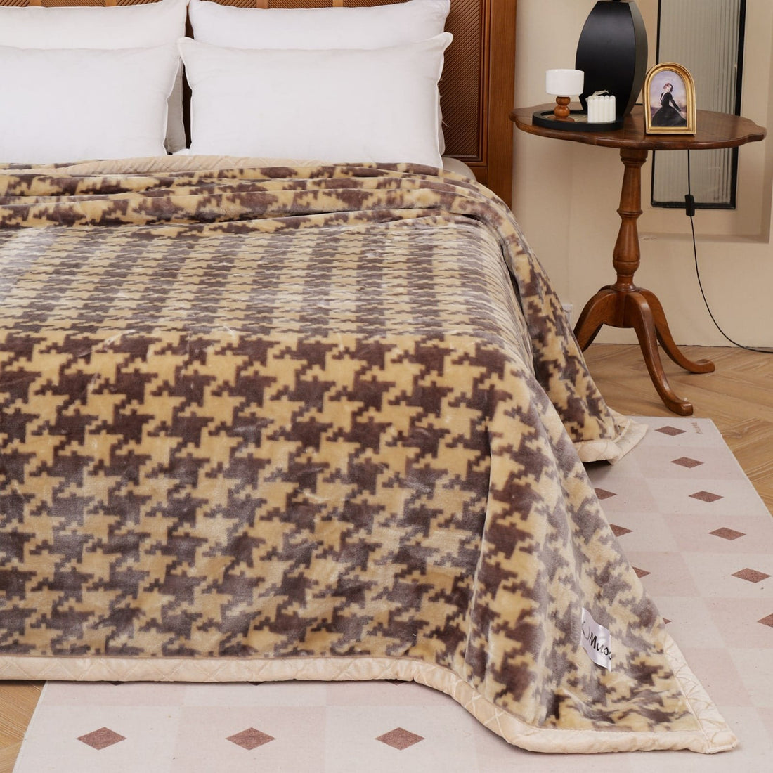 Super Soft 4kg 220 x 240 Mink Blanket - Classic Charm