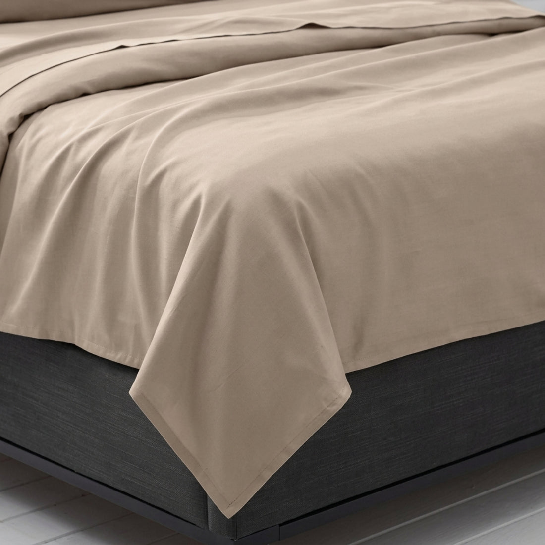 1200TC pure cotton sheet set in beige, view 5