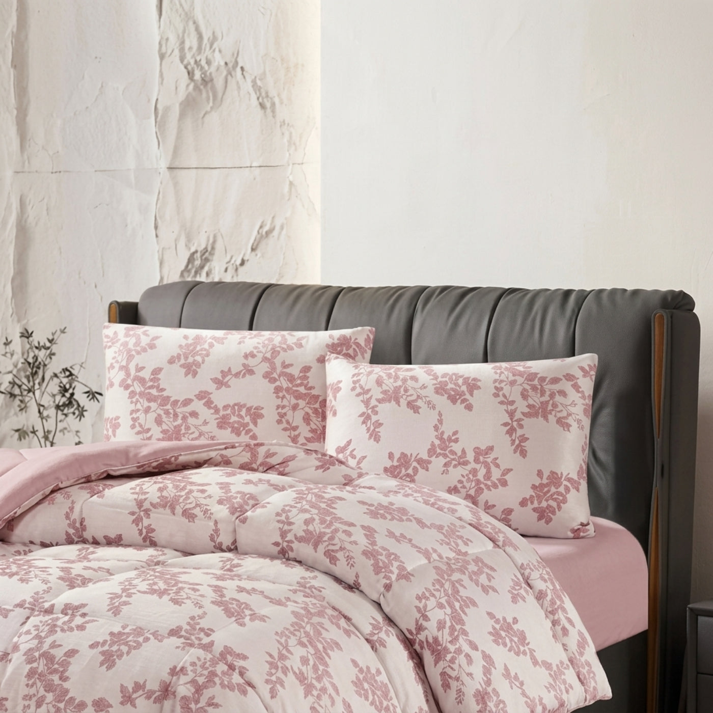 3 Piece Jacquard Comforter Set - Pink