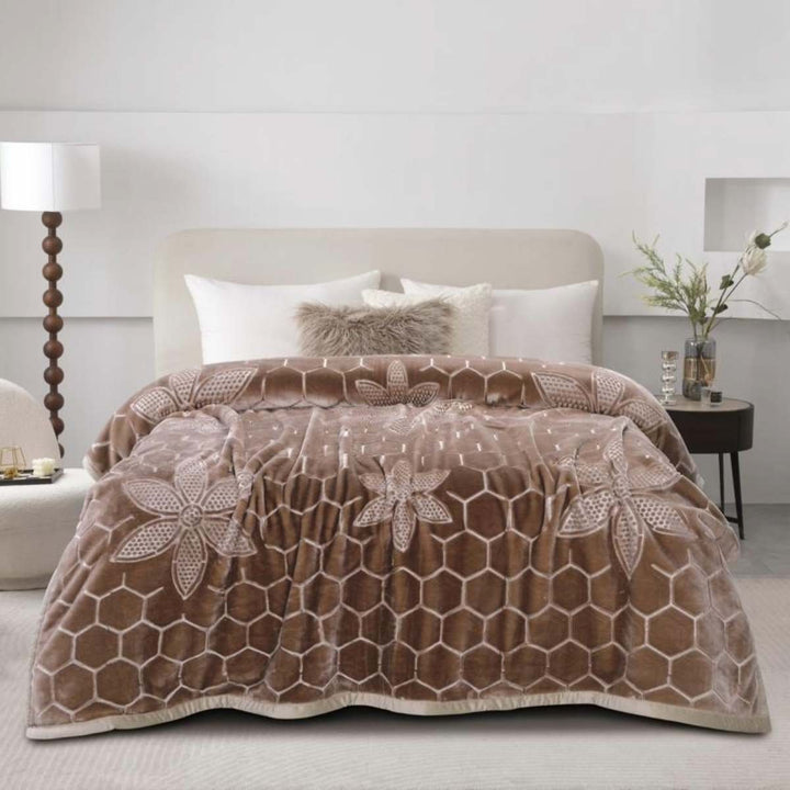 Super Soft 4kg Mink Blanket - Brown Floral Hexa Design