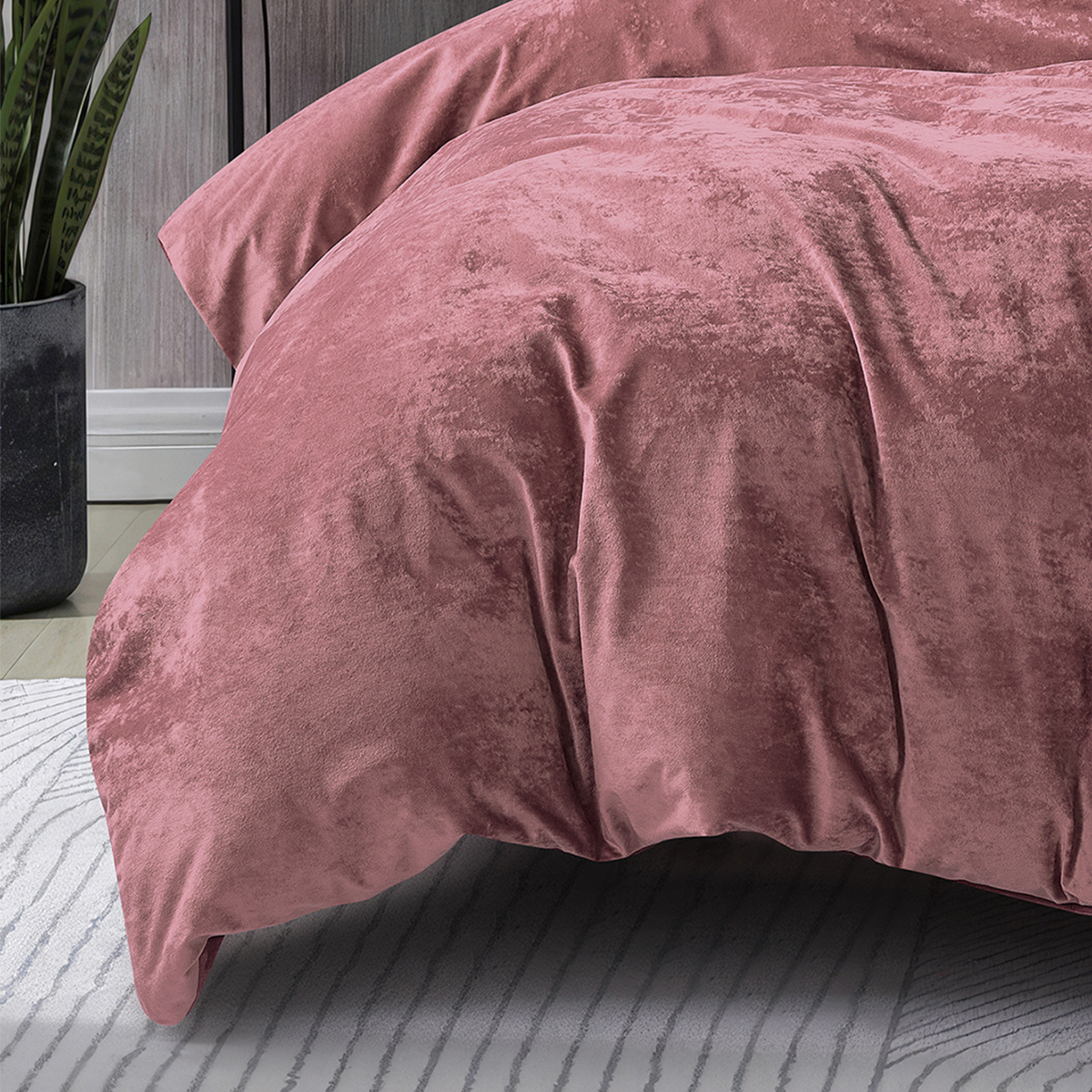 Crushed Velvet 3 Piece Quilt Cover Set - Dusty Pink