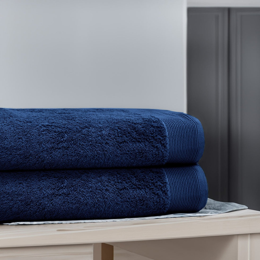 Navy blue Egyptian cotton bath sheet