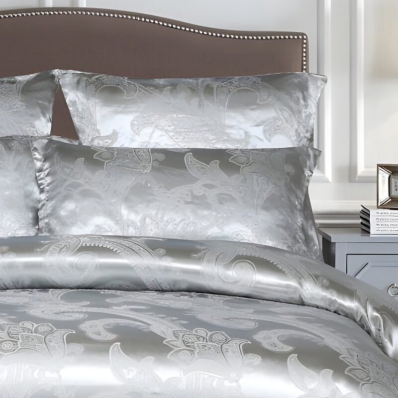 500TC Jacquard 3 Pcs Comforter Set Design - Damask Silver - Image 2