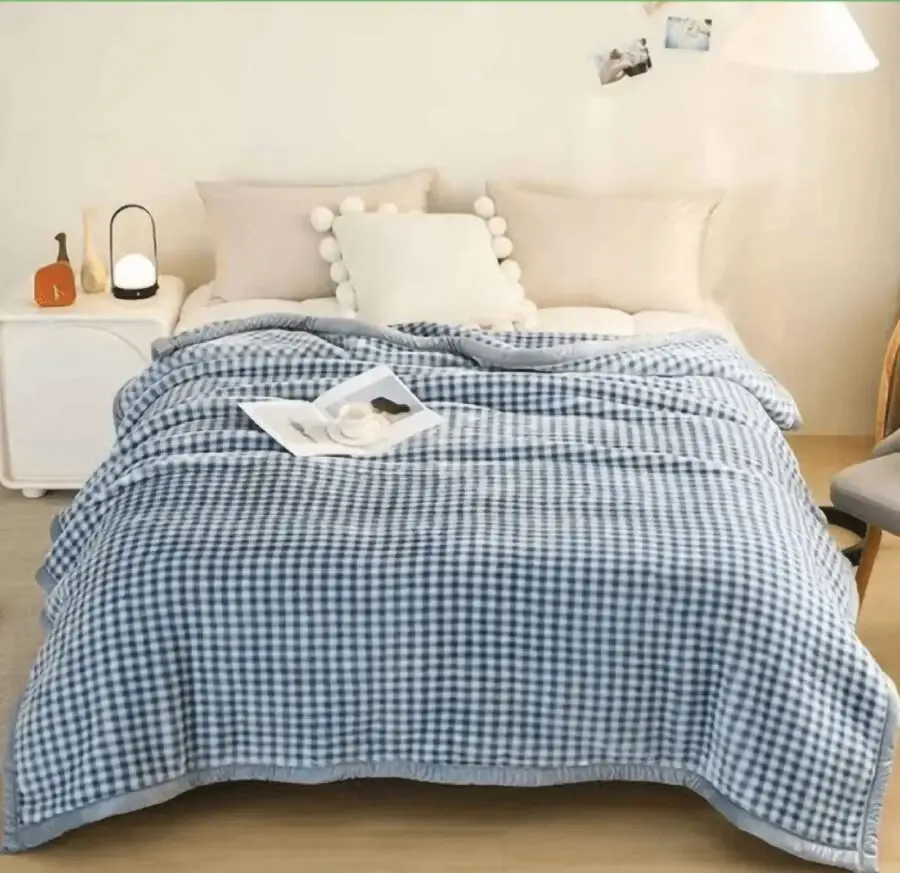 Elegant doona cover set from The Bedding King.