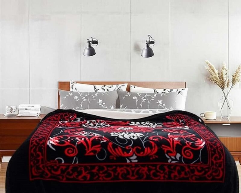 Super Soft 4kg 220 x 240 Mink Blanket – Majestic Red Scroll